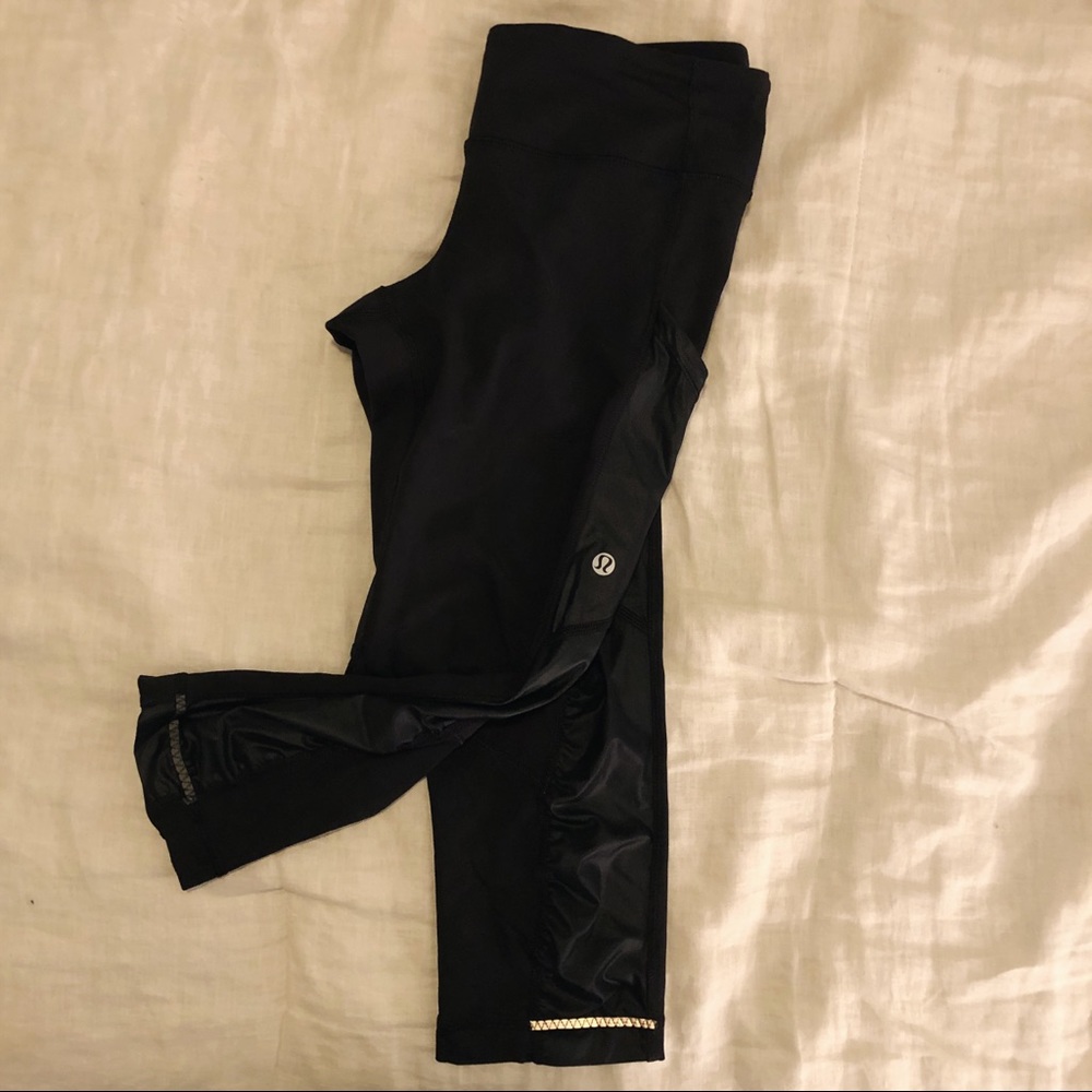 Lululemon cropped leggings w/ faux leather detail - Picture 2 of 3